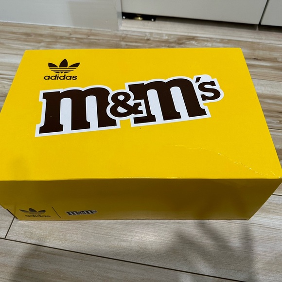 Forum 84 sneaker in this adidas Forum Low M& Ms. - Picture 3 of 9